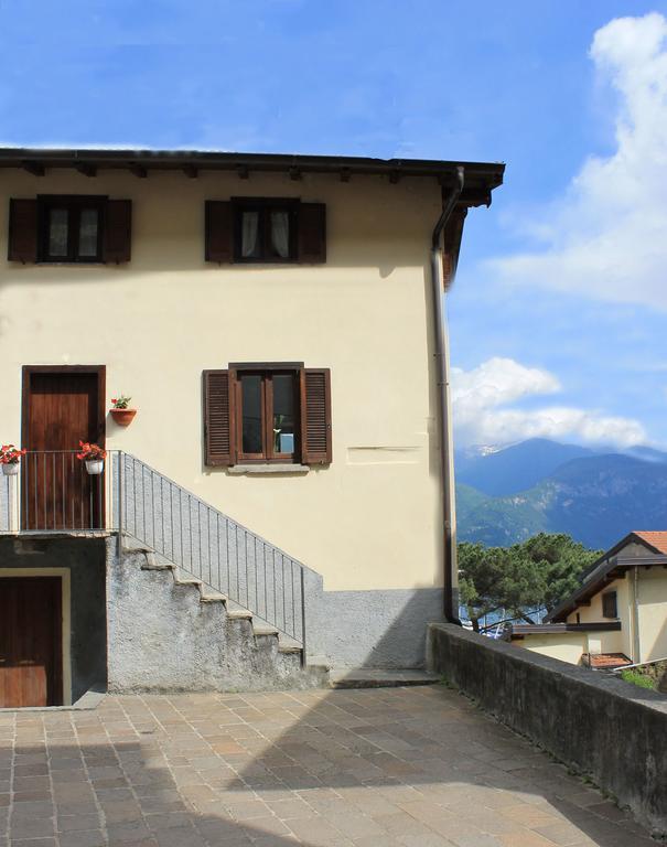 La Piazzetta Apartment Menaggio Exterior photo